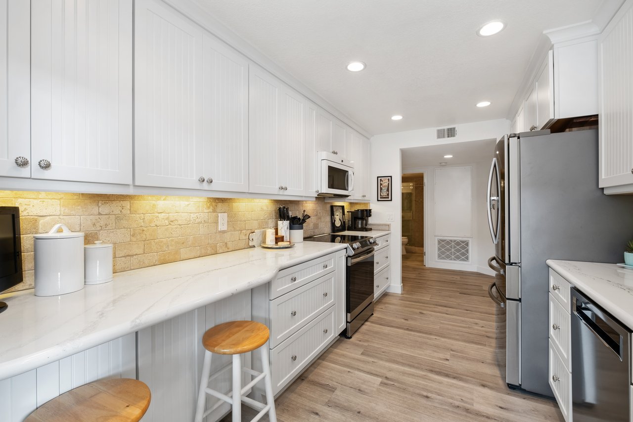 10 Corniche Drive D