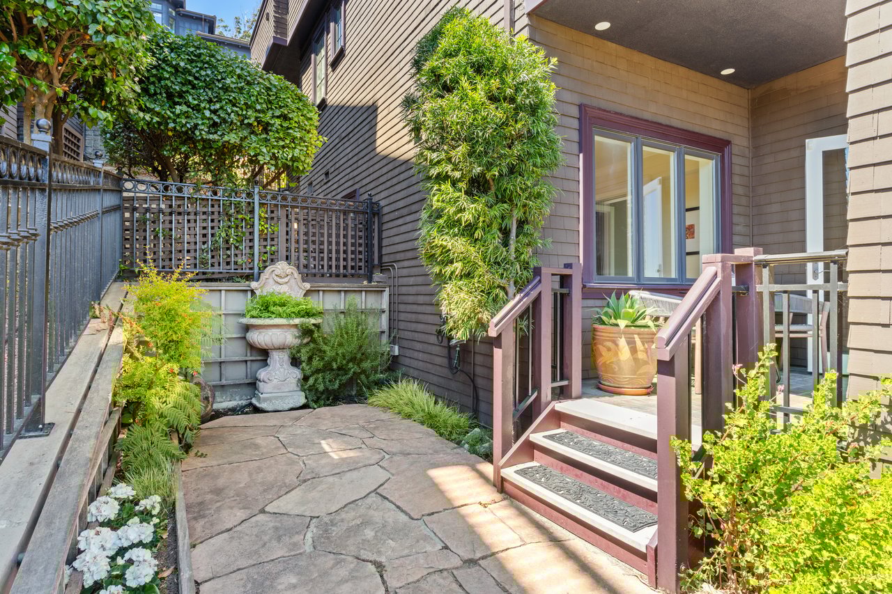 62 De Silva Island Drive Mill Valley