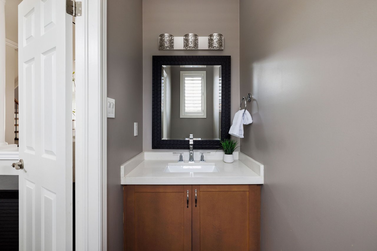 1434 Gulledge Trail, Oakville, ON L6M 3Z8