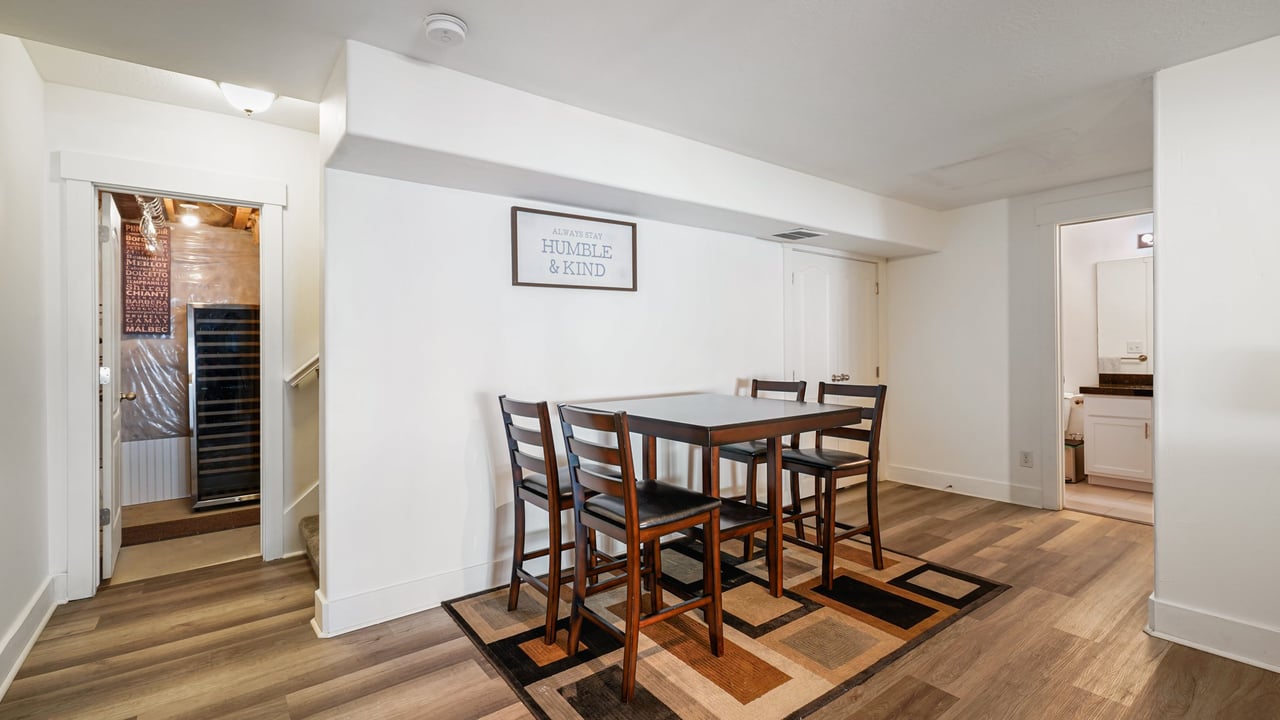 4475 S Lochnivar