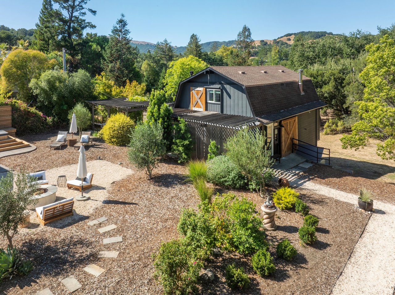 139 Deer Hollow Rd