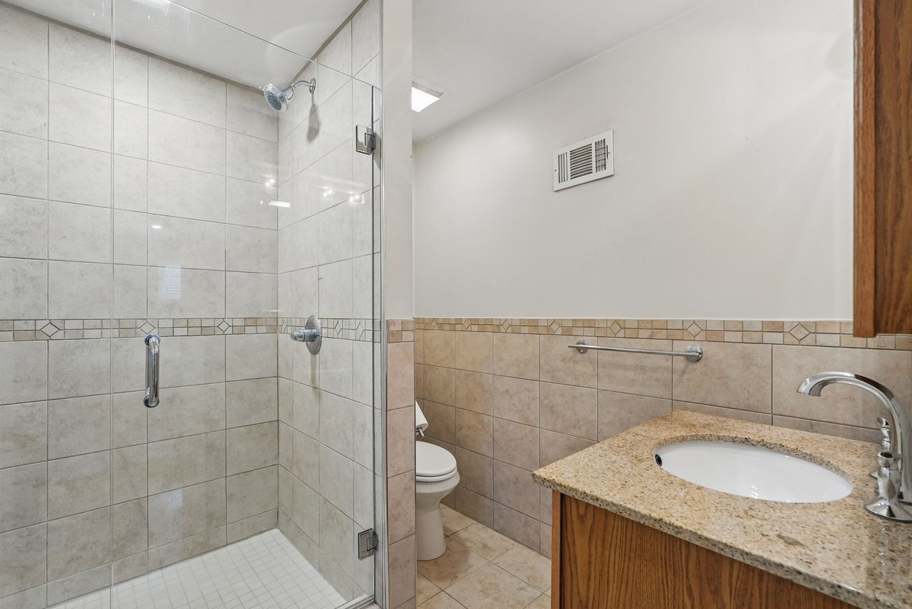 1450 Mohican Dr