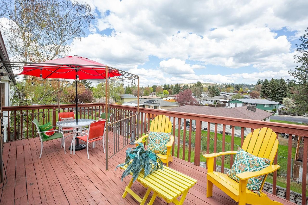 9706 N Ridgecrest Dr