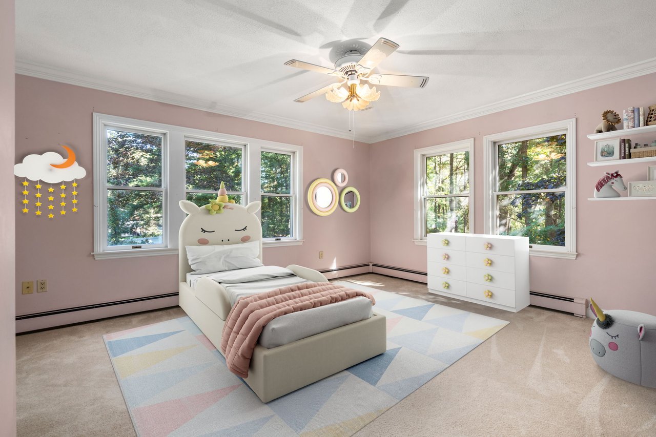 4 Leslie Rd