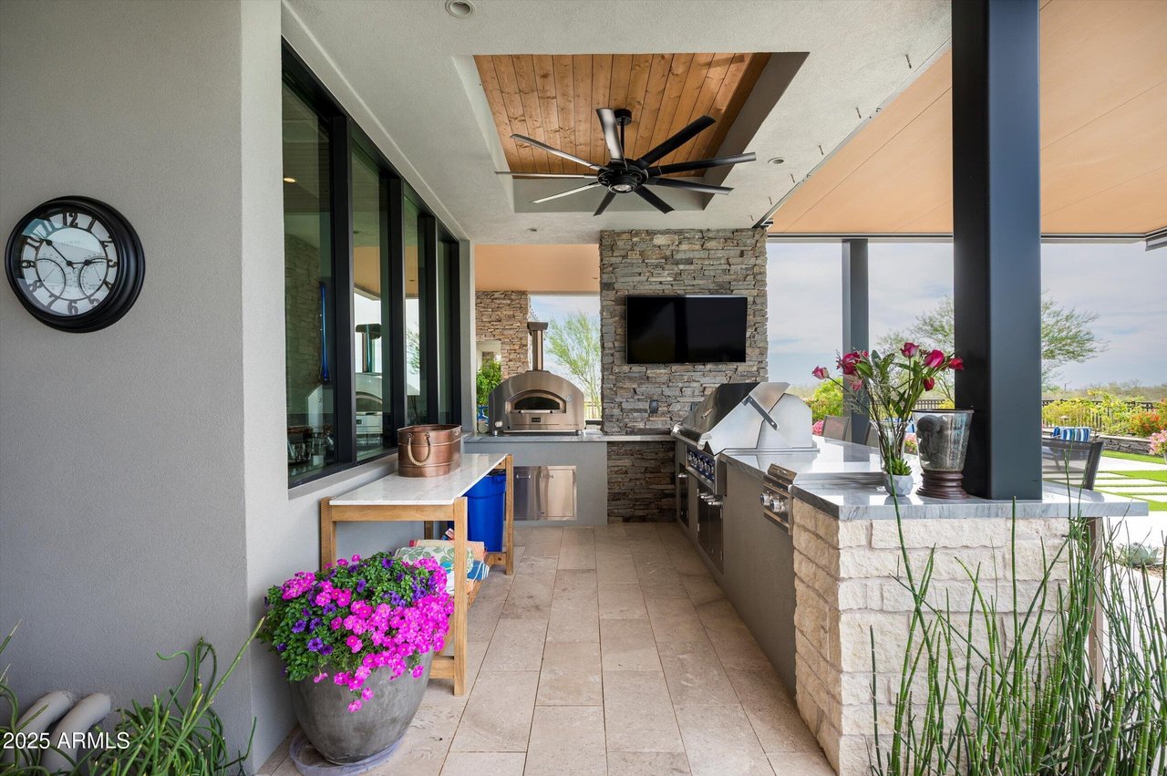 8328 E WHISPER ROCK TRL