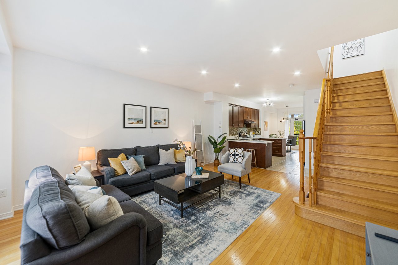 7166 Triumph Lane