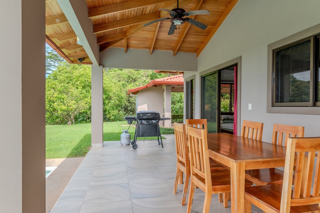 Casa Jean, Window of the Soul 