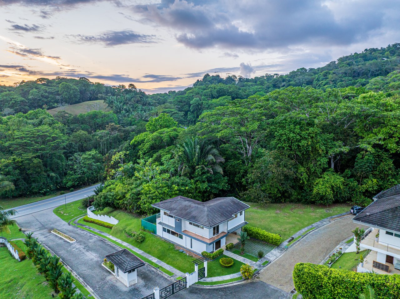 Elegant Tropical Villa Steps from Playa Hermosa – Gated Community