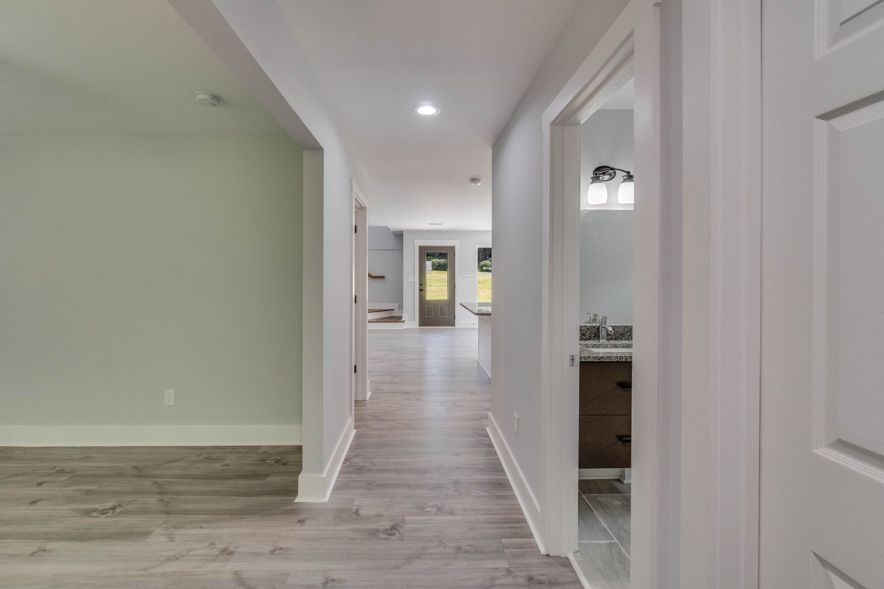 2381 – 2397 Highpoint Rd