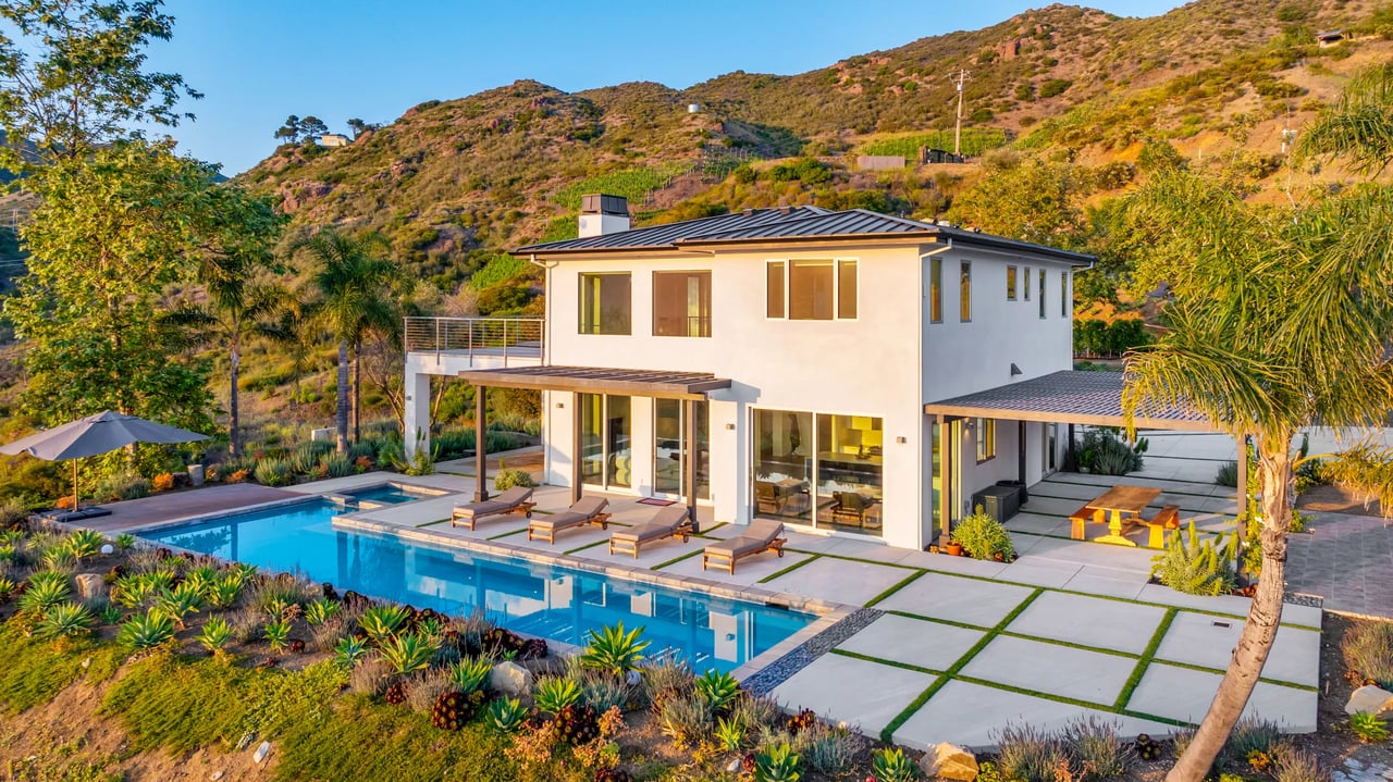 Casa Celeste by Oraklus