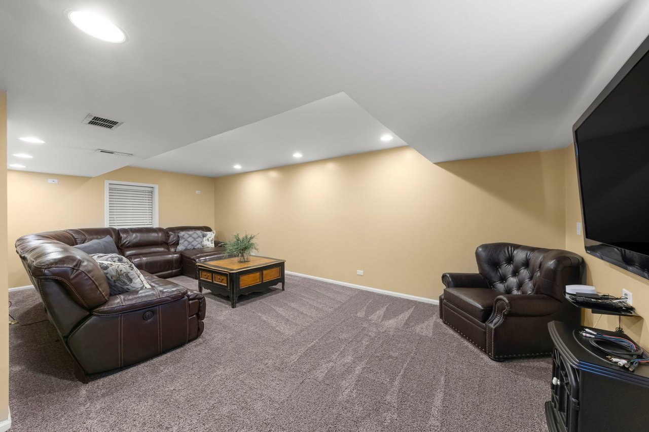 5056 Switch Grass Ln