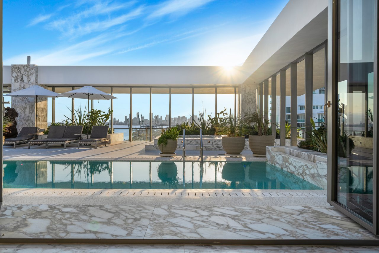 Apogee Penthouse