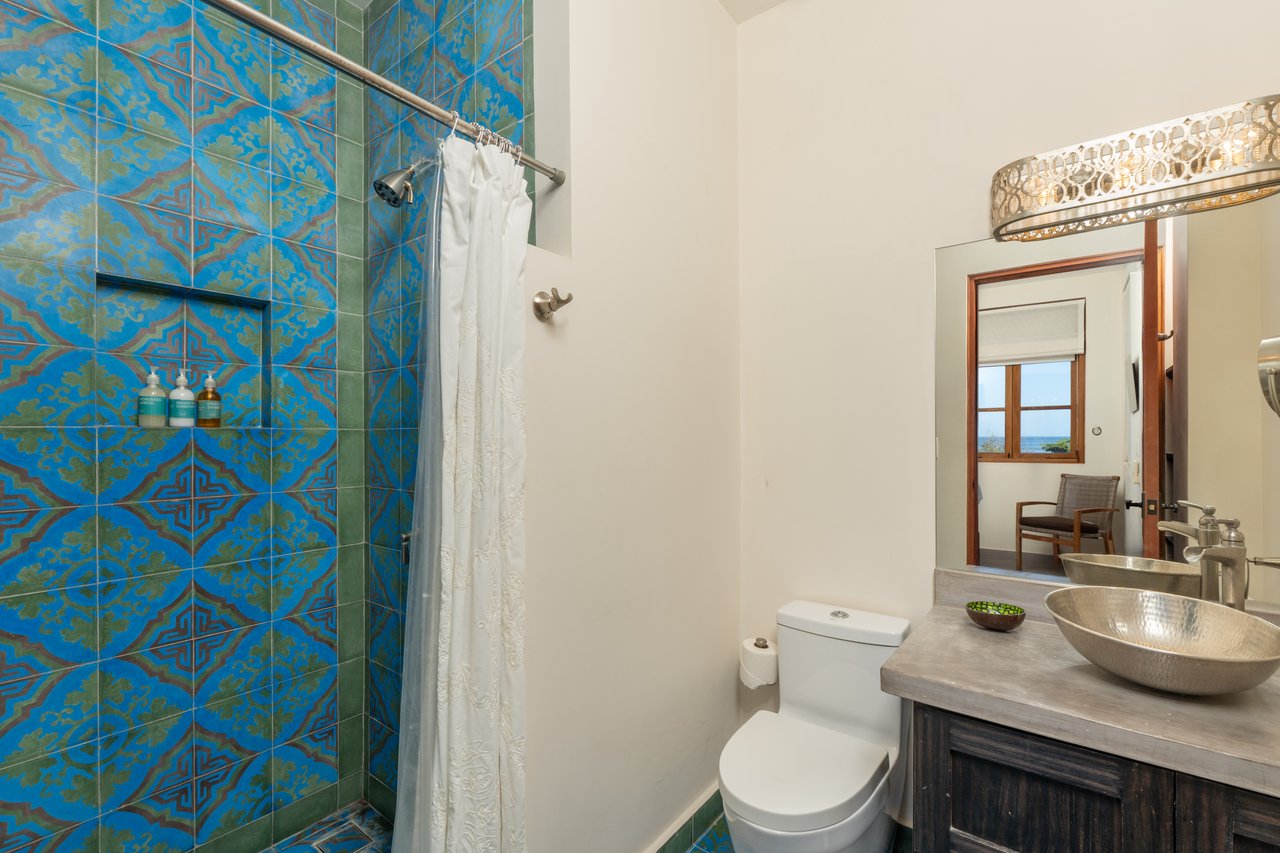 32 Plaza Central | Oceanview 2-Bedroom Luxury Flat in Las Catalinas - Prime Location near Playa Danta