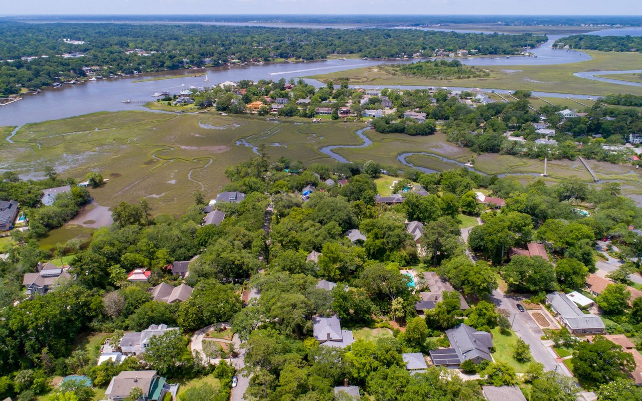 Choosing the Right Charleston Neighborhood