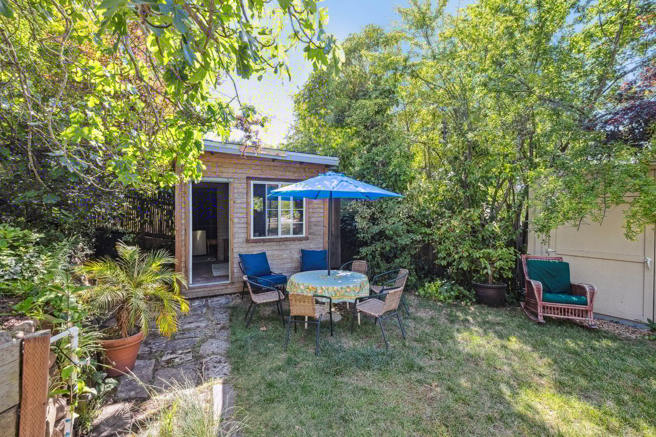 35 Saint Francis Ln