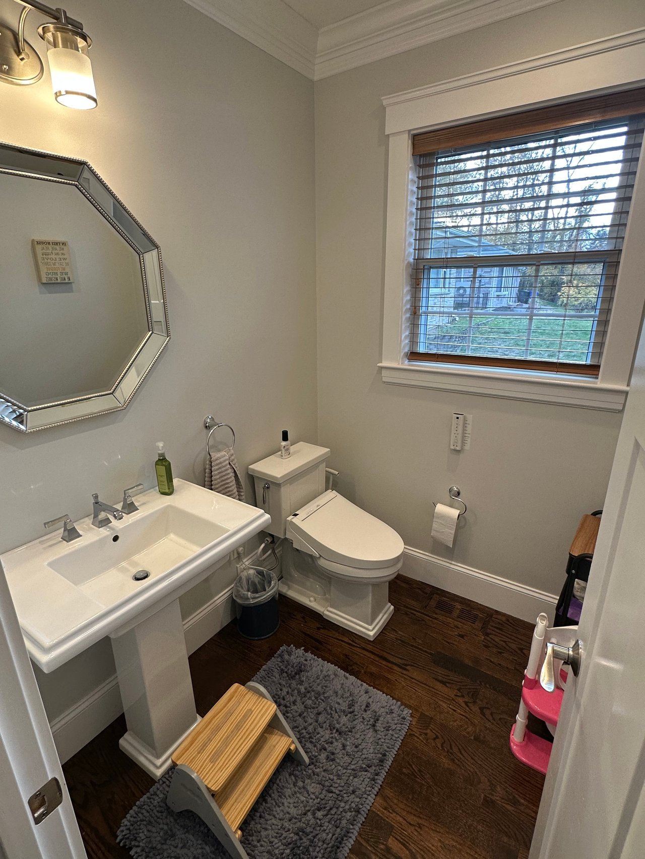 53 Old Mystic St, Arlington