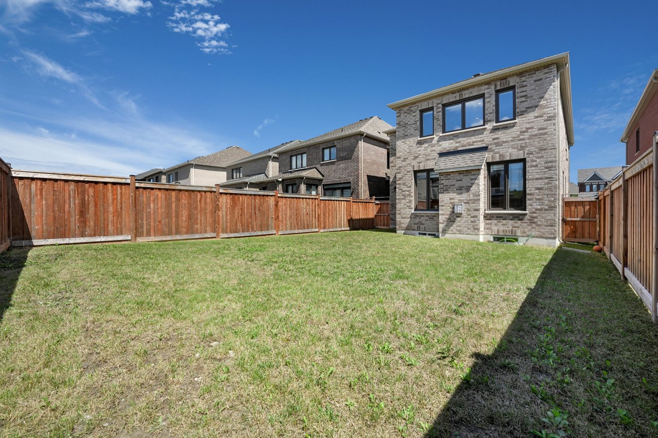 115 Bartram Crescent