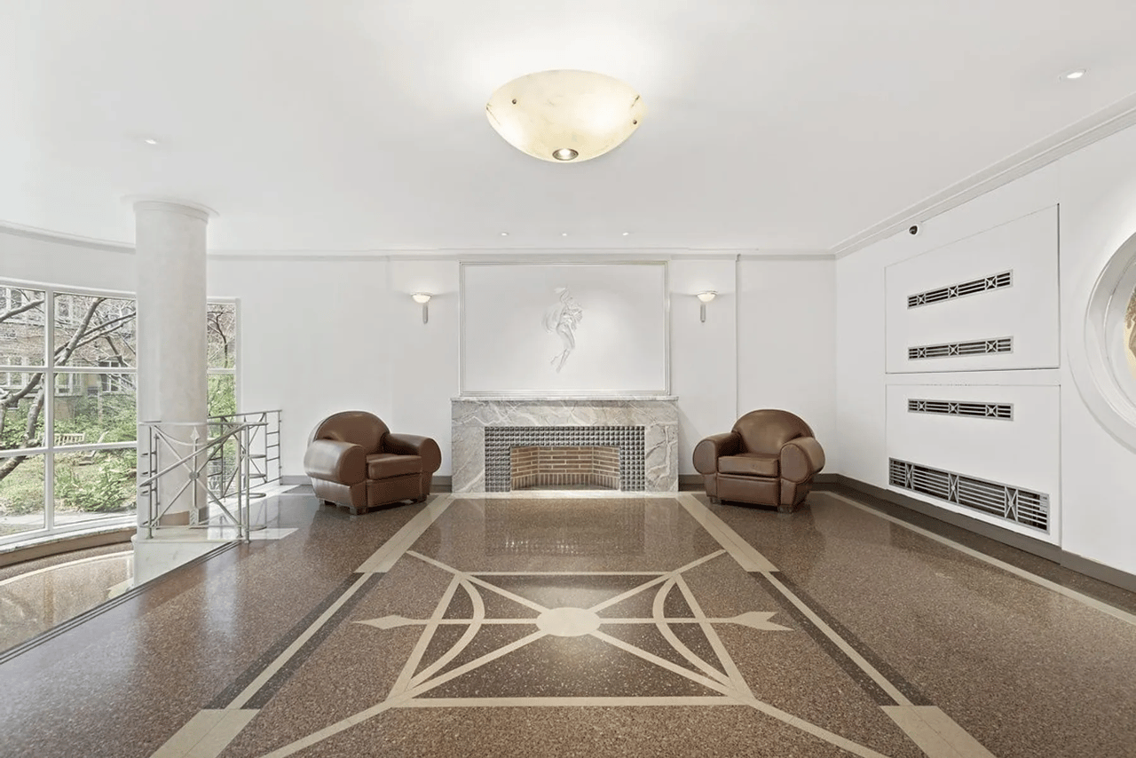 333 West 57th Street, 707