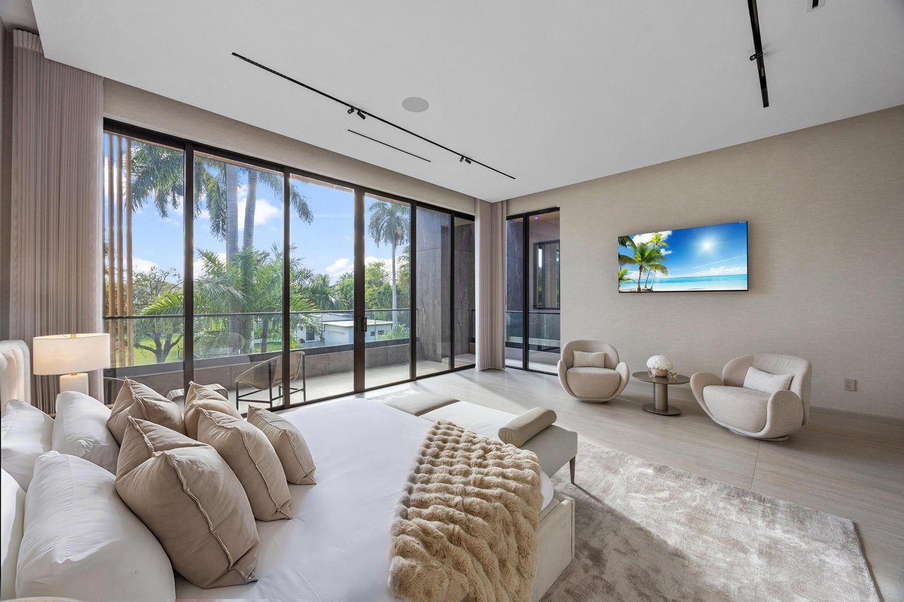 905 Belle Meade Island Dr