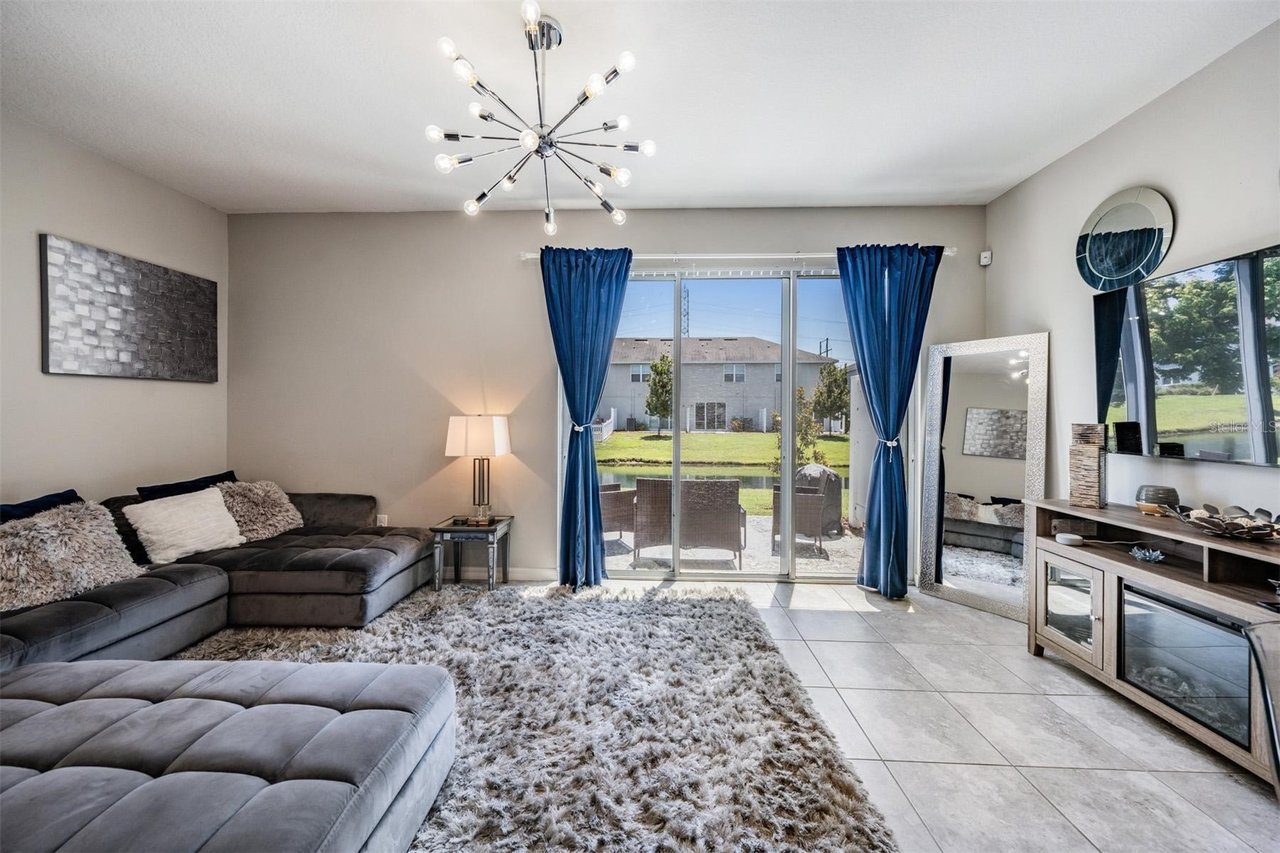 Modern Townhome Living in the Heart of Riverview