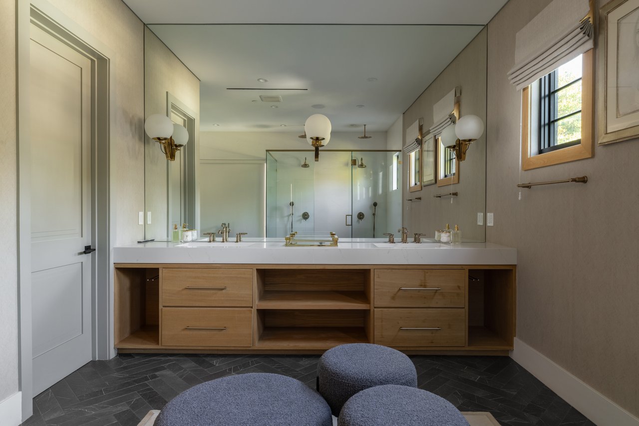 455 N Bundy Dr, Brentwood