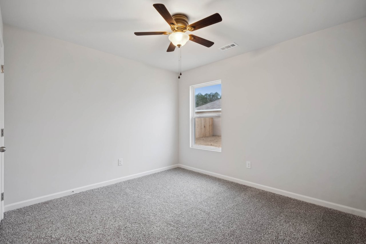 Adorable 4 Bedroom Bungalow in Owens Crossroads!!