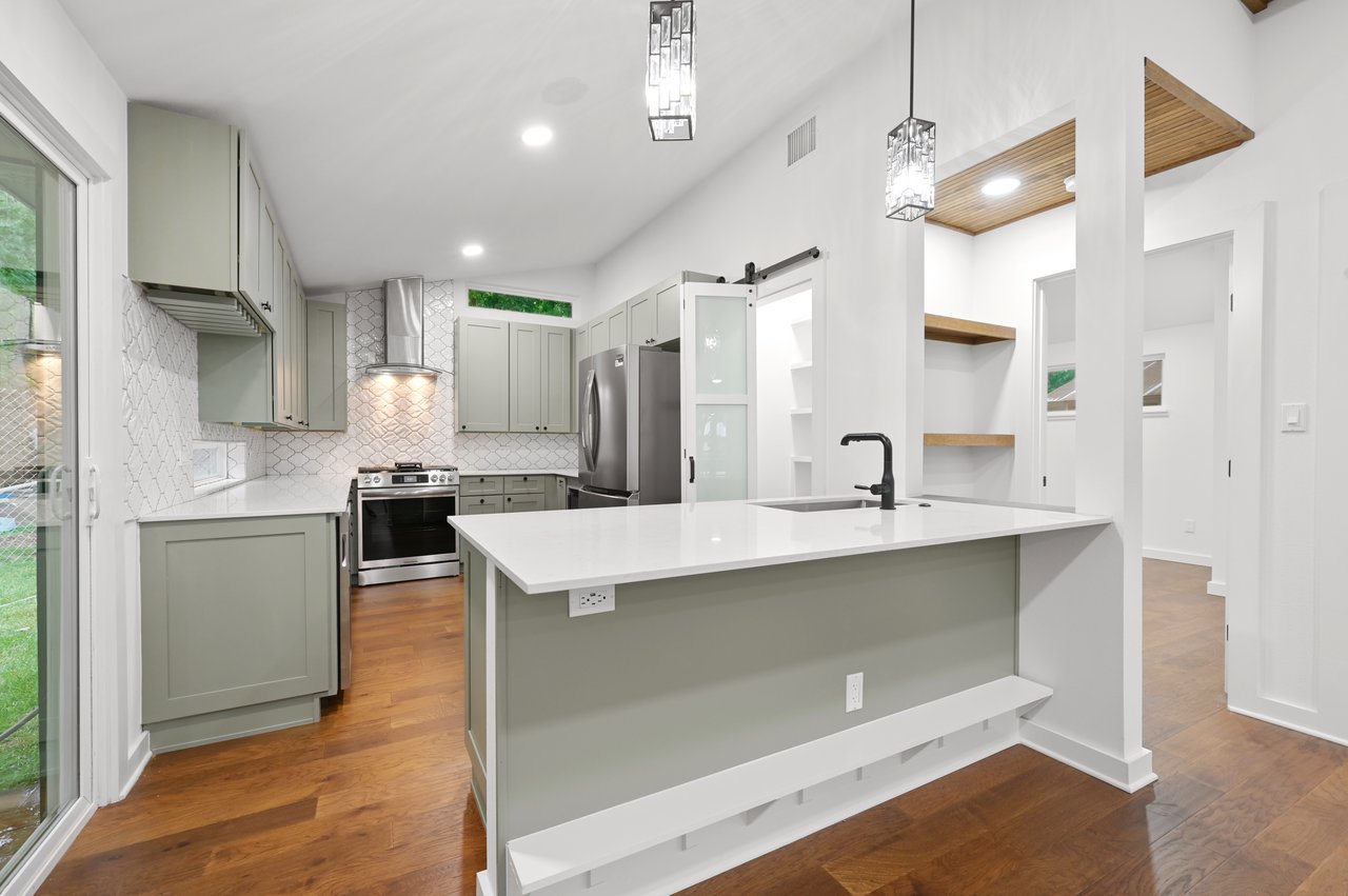 1006 Cherico St