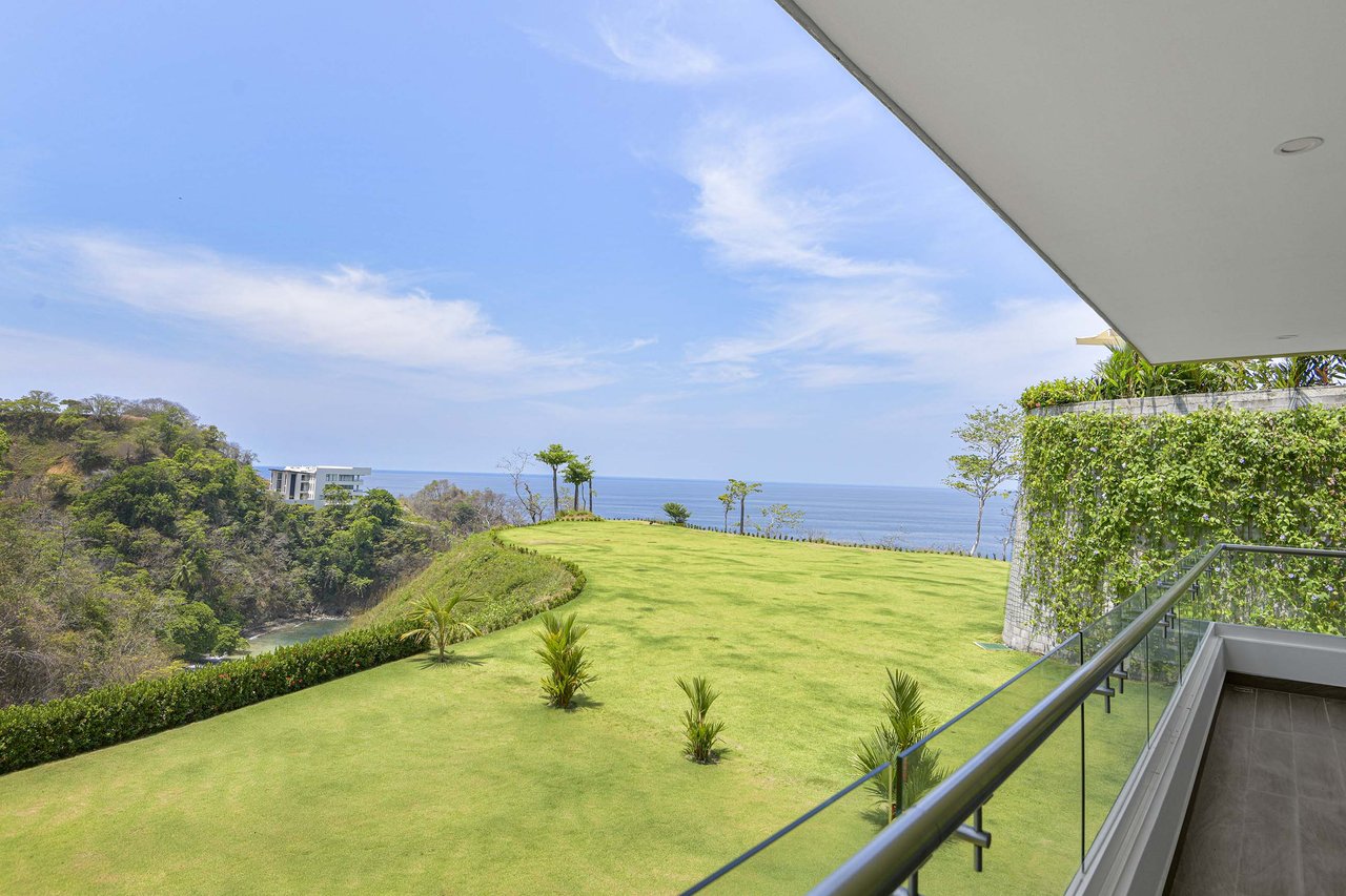 Ocean View Condos for Sale in Faro Escondido 2, Central Pacific 