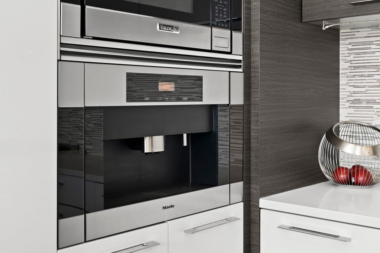 408 13 Street NW Unit: 3