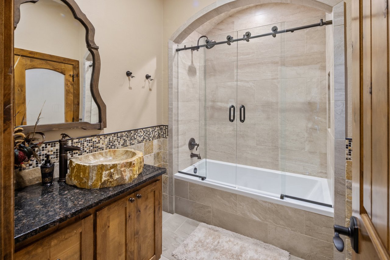 1450 Los Escondidos ST