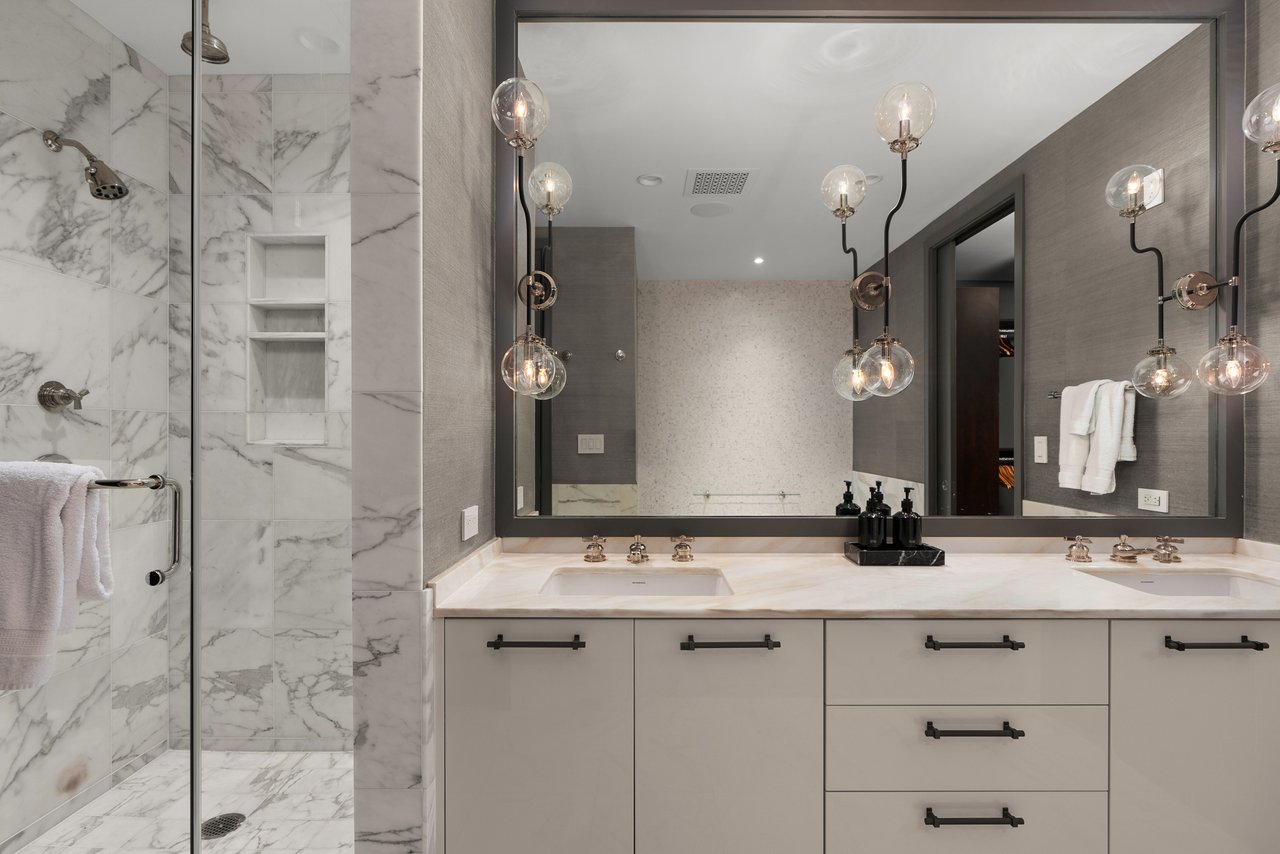 200 Congress Ave, Unit 21D