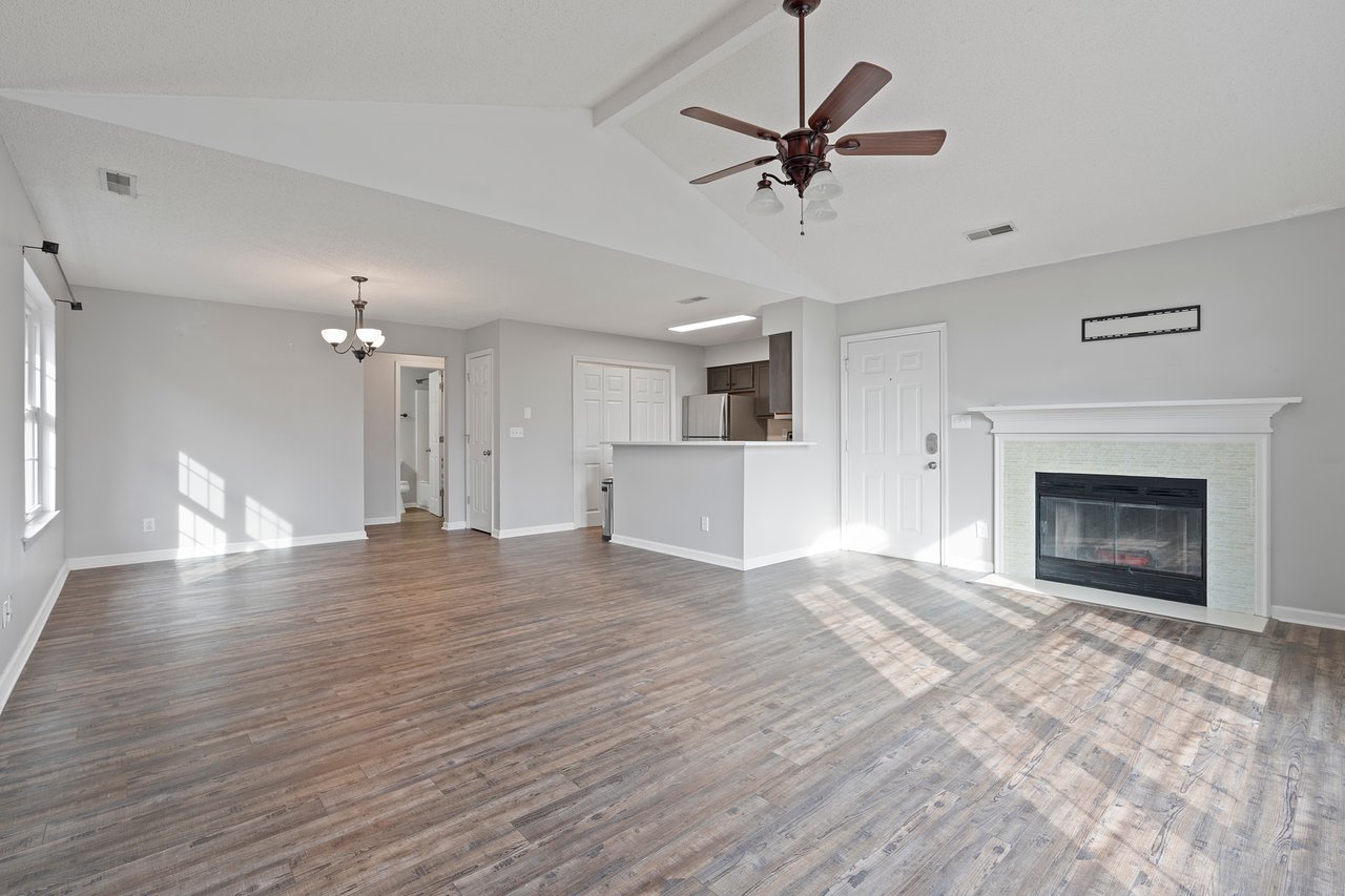 Madison Condo in Prime Location!