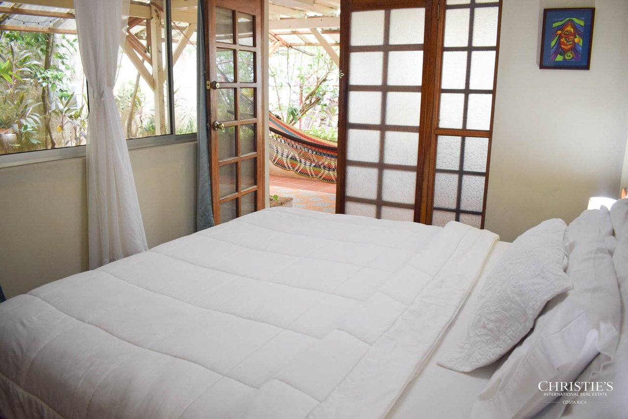 Hotel Las Tortugas - Legendary Beachfront Boutique Hotel 