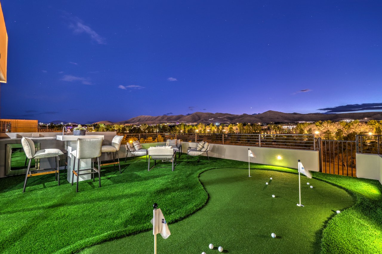 4077 Heron Fairway Dr