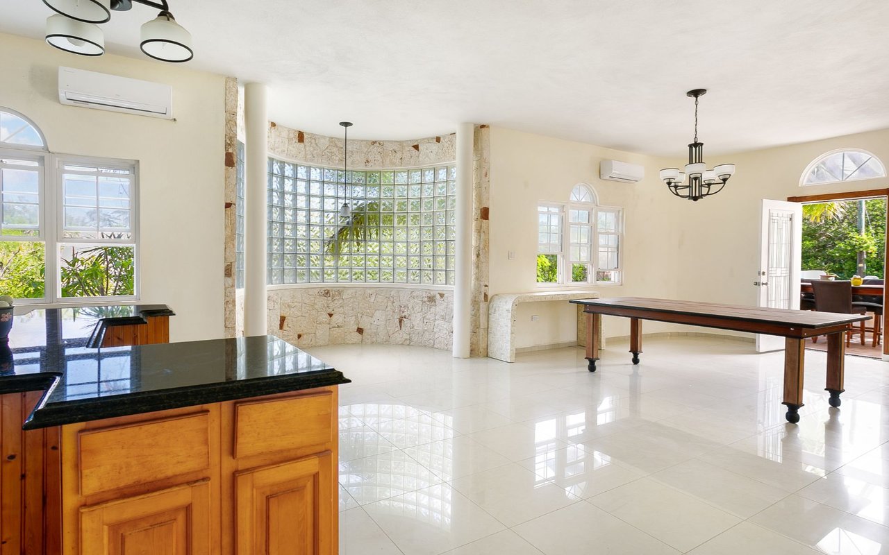 Resort Edge Villa / Les Sotto Voce