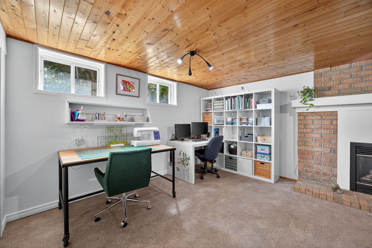 242 East Street, East Gwillimbury