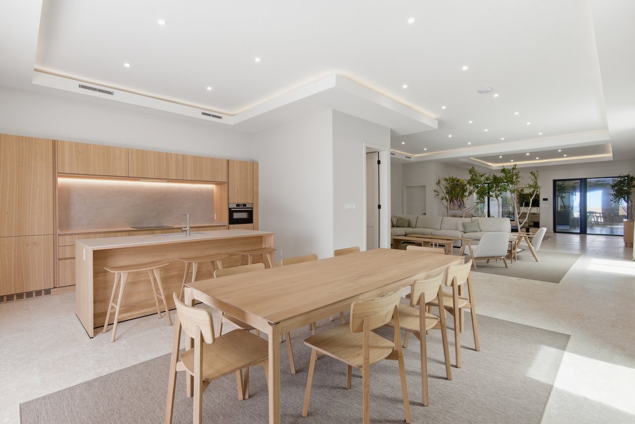 Villa Sol, Adelaide Beach