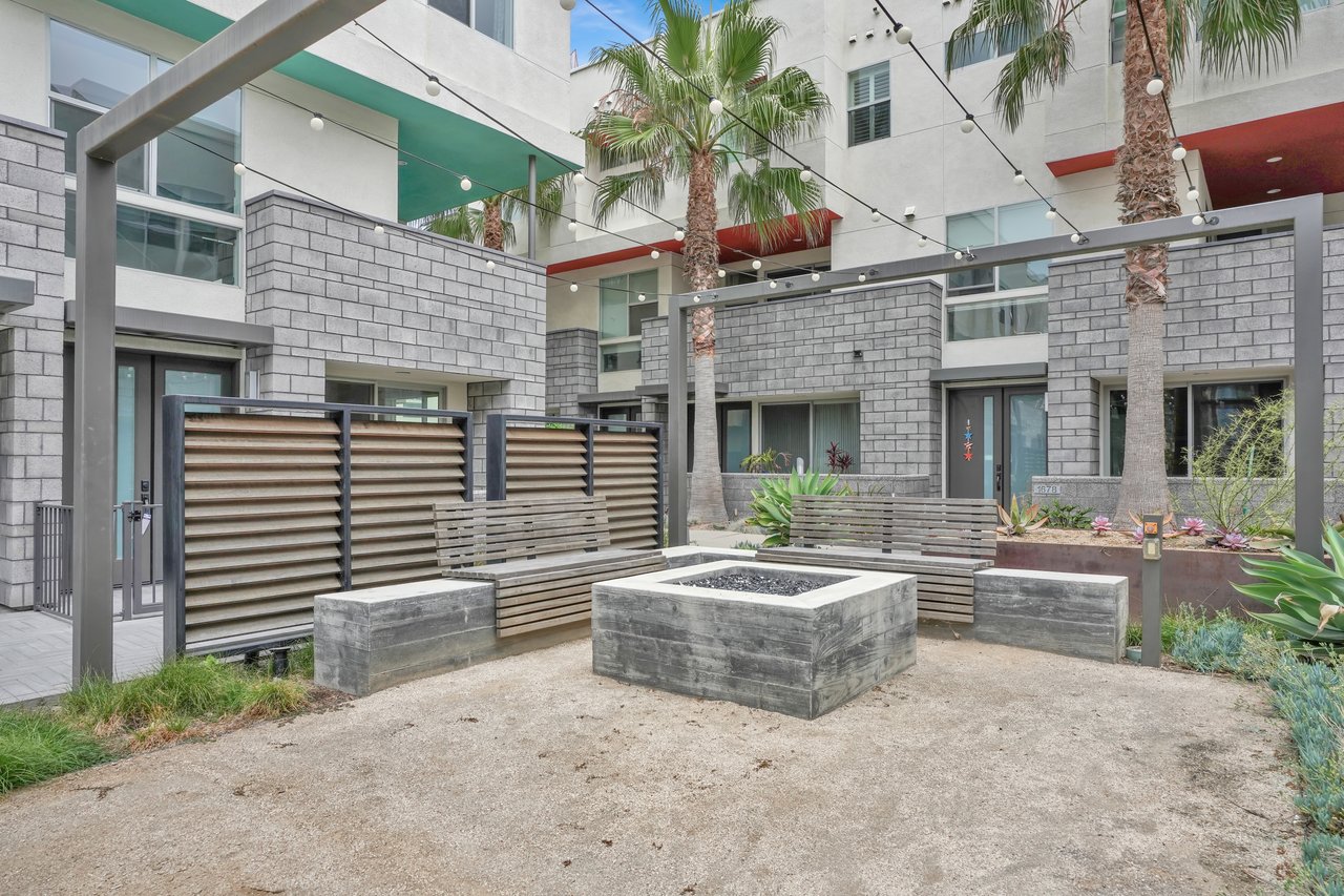 1688 Shoreline Way