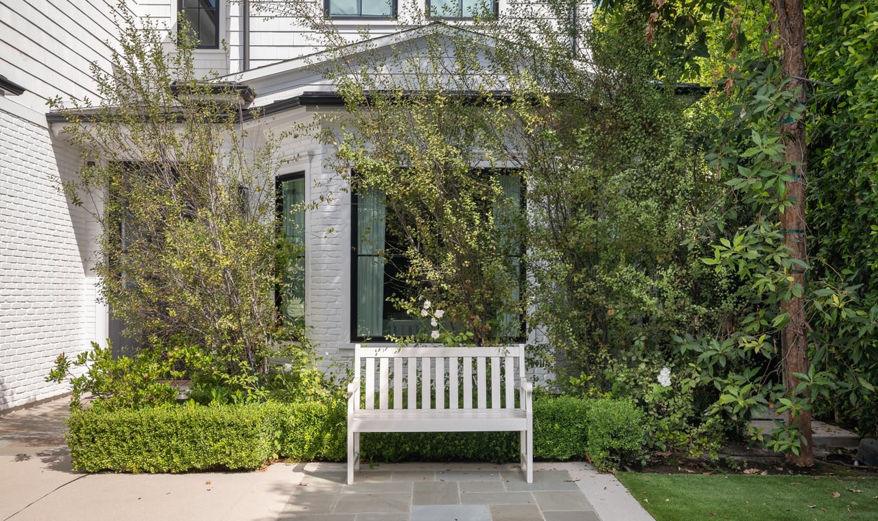 10439 Valley Spring Ln, Toluca Lake