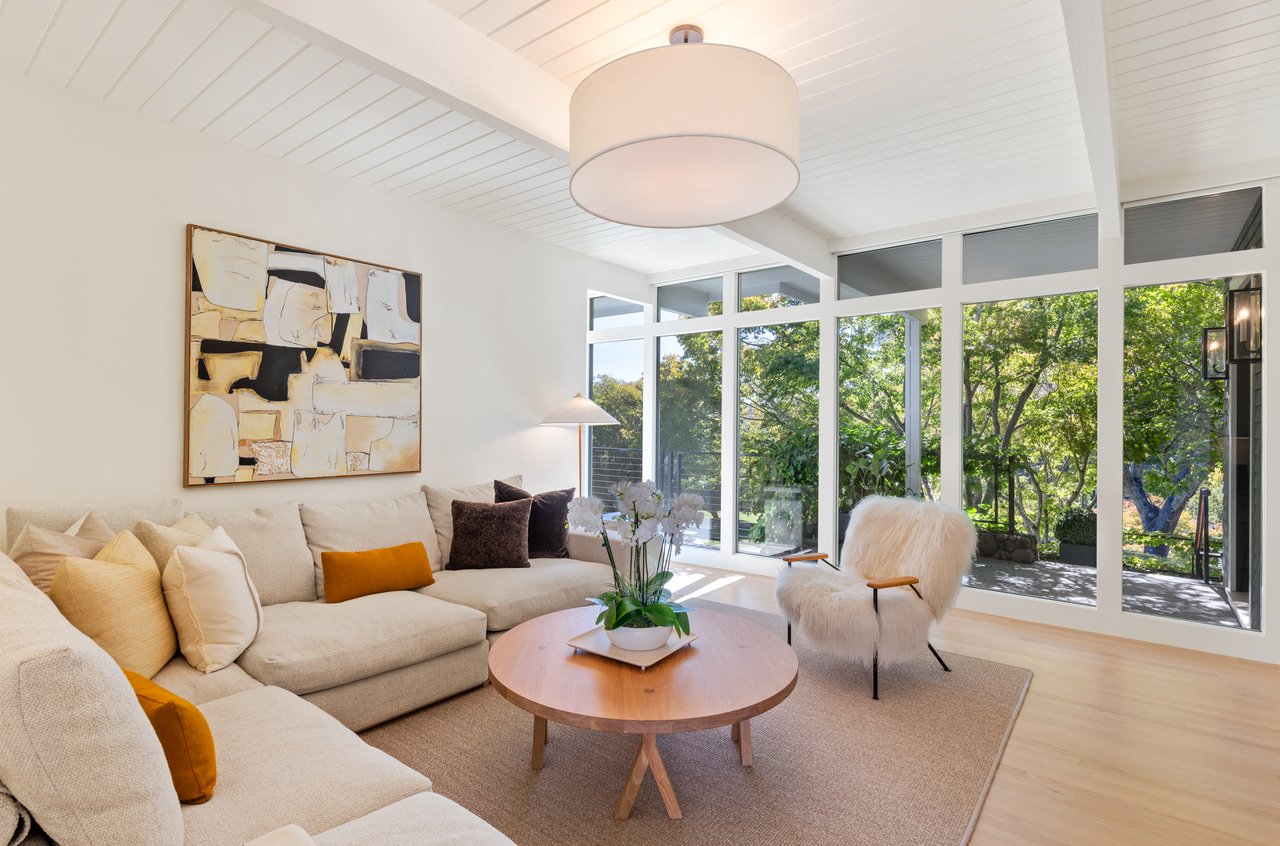 Private, Modern Compound in Premier Ross Location