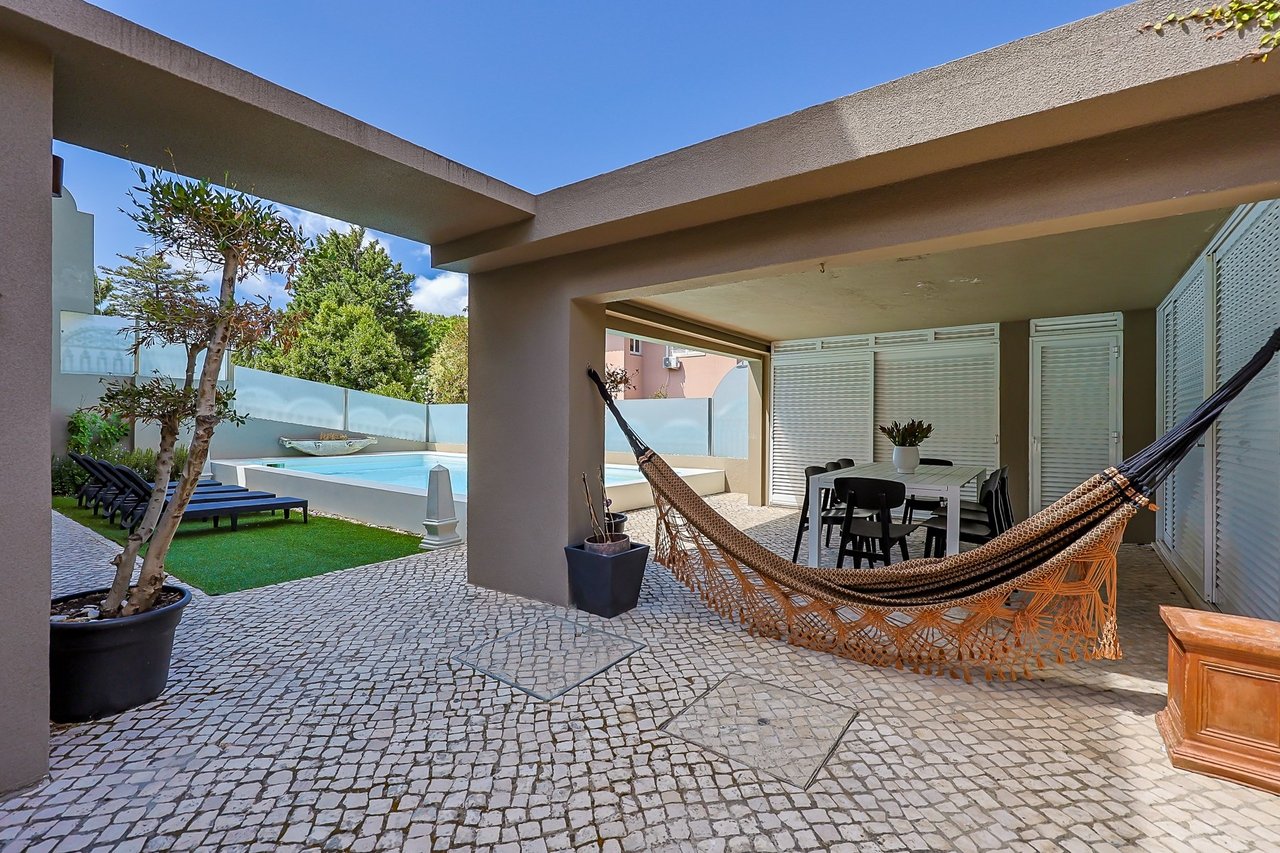 Stylish Renovated 5-Bedroom Villa with Pool in Monte Estoril’s Prestigious Avenida de Portugal