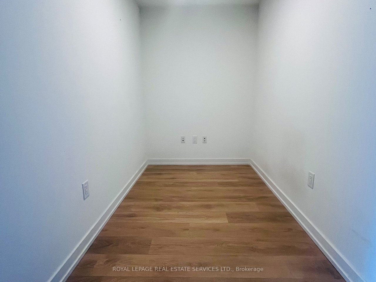 225 Sumach St 1607