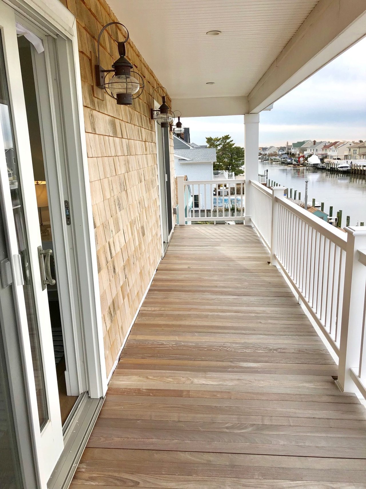 #103 Exclusive Curtis Point