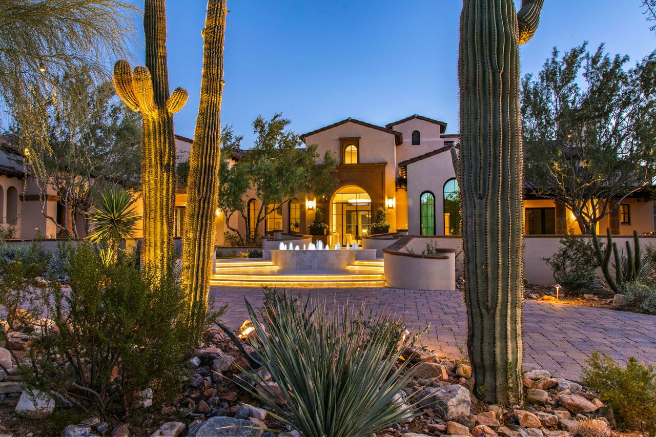 10927 E Windgate Pass Drive, 1519