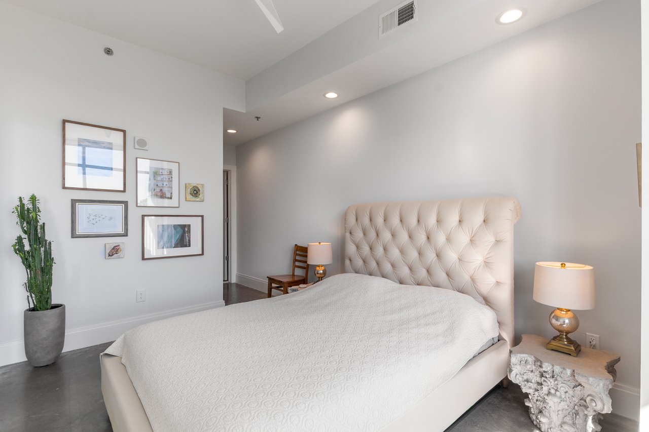 905 Juniper Street NE Unit 704