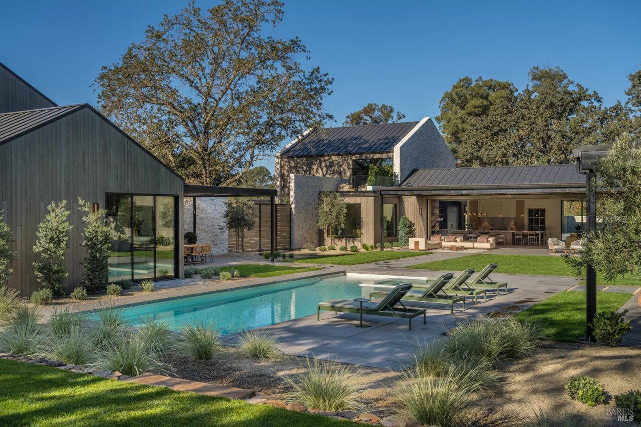 1438 Ridge Valley Road