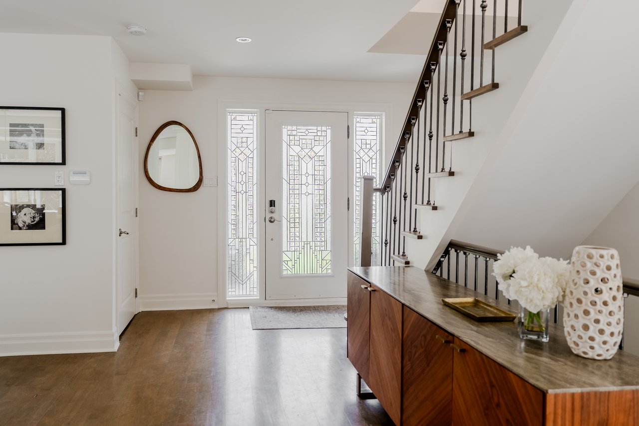 31 Fallingbrook Dr
