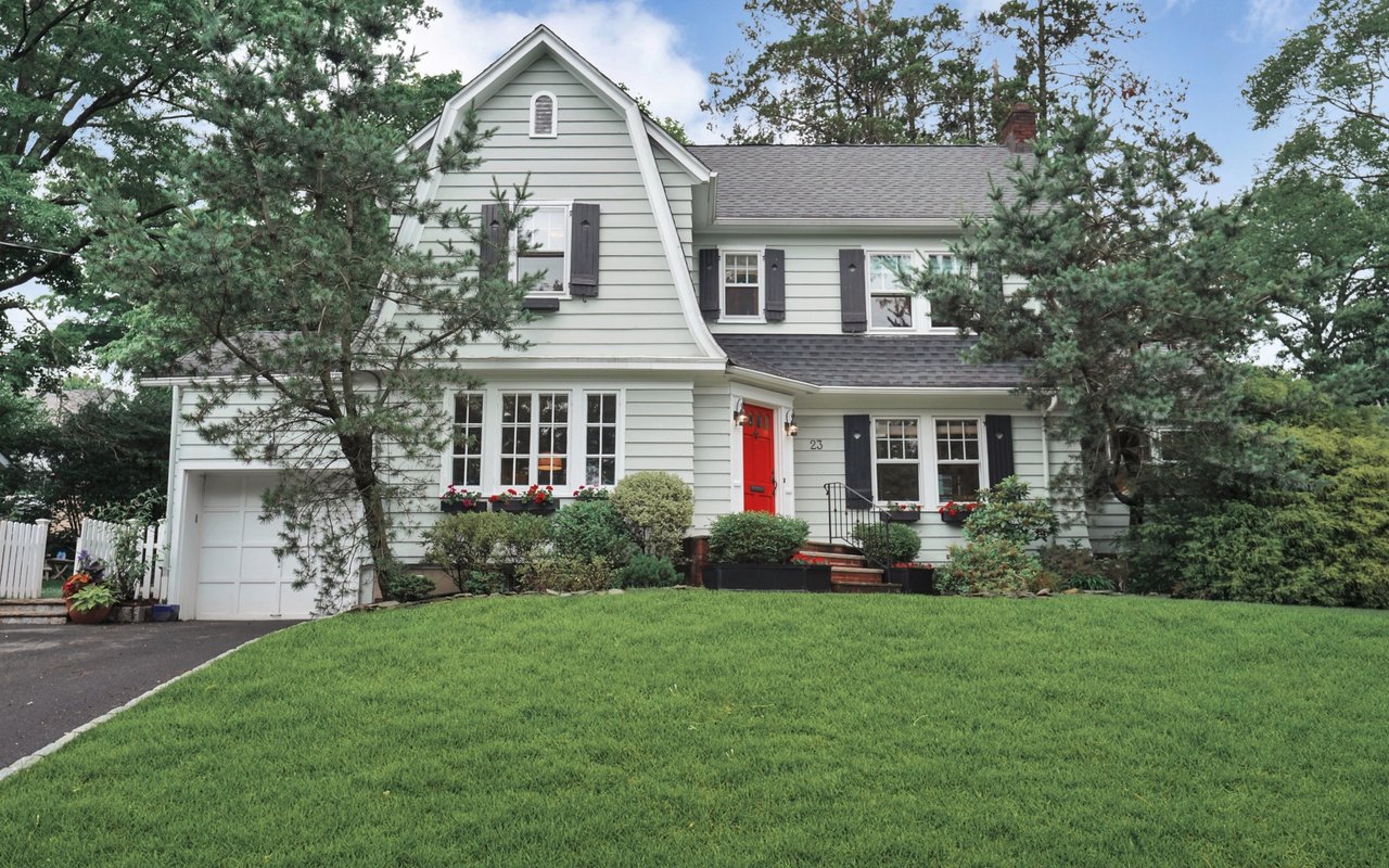Sold for 10% Over List Price – 23 Colonial Terrace, Maplewood, NJ – $755,000