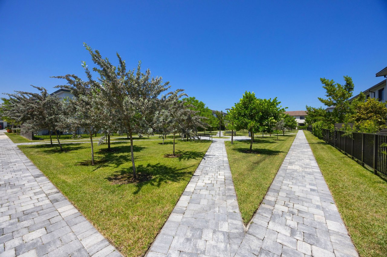 Modern Luxury Living Near Pinecrest