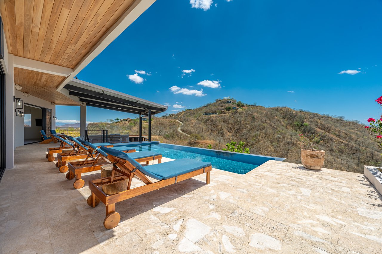 Casa En Las Rocas | Spectacular Ocean-View Home in Pacific Heights